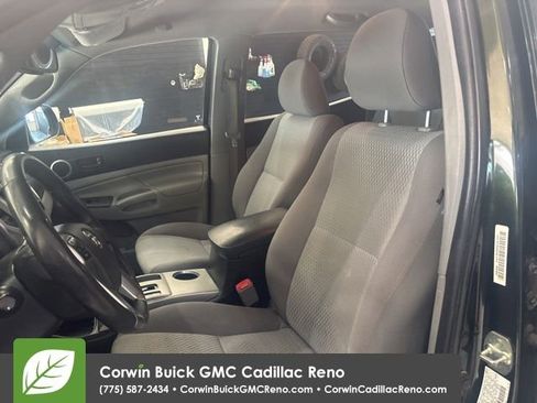 Used 2013 Toyota Tacoma 4x4 Double Cab w/ SR5 Pkg image 13