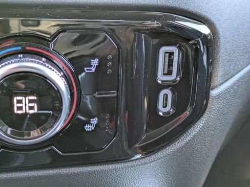 New 2026 GMC Sierra 1500 Elevation image 23