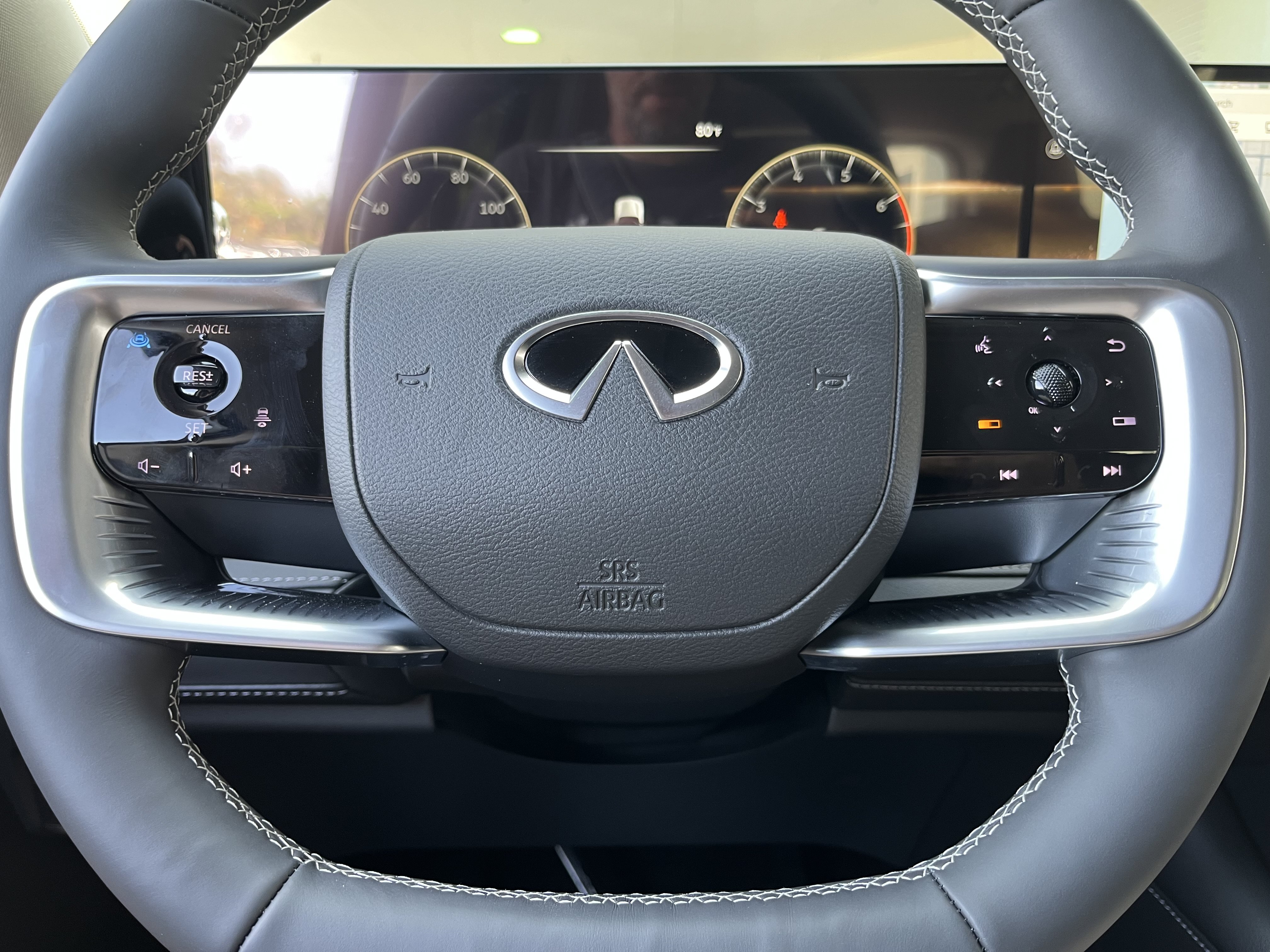 Certified 2026 INFINITI QX80 Luxe w/ Cargo Package AWD/4WD image 23