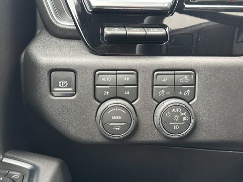 New 2026 Chevrolet Silverado 2500 LTZ w/ LTZ Premium Package image 30