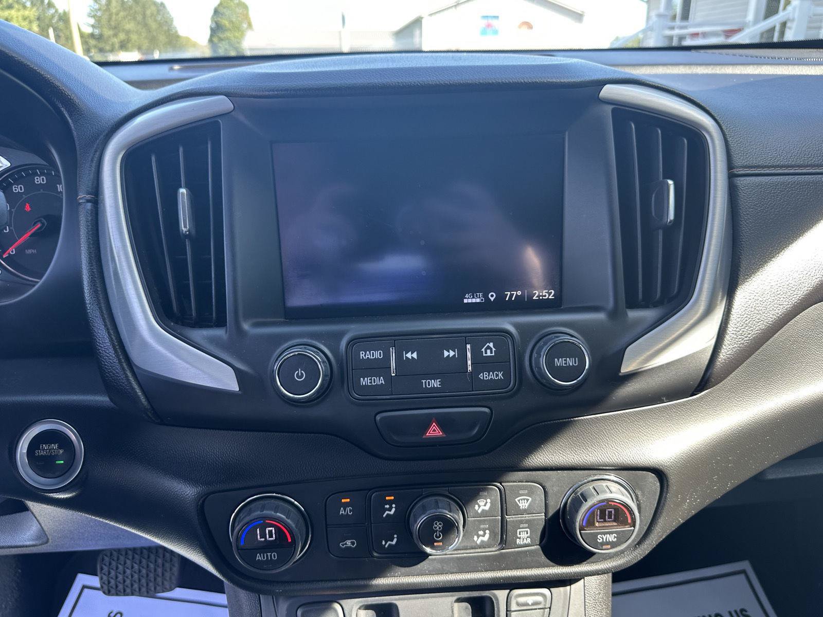 Used 2018 GMC Terrain SLT w/ Preferred Package FWD image 4