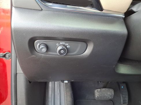 Certified 2023 Chevrolet Traverse LT image 23