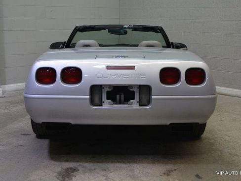 Used 1996 Chevrolet Corvette Convertible RWD image 29