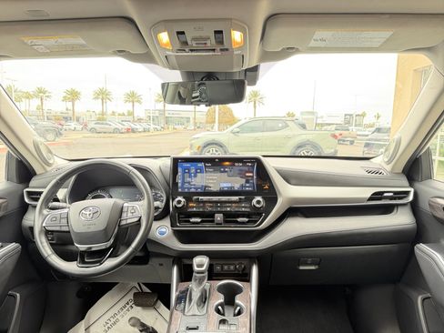 Used 2020 Toyota Highlander Platinum image 20