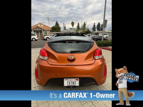 Used 2012 Hyundai Veloster w/ Style Pkg image 10