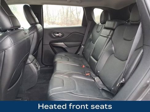 Used 2019 Jeep Cherokee Limited image 13