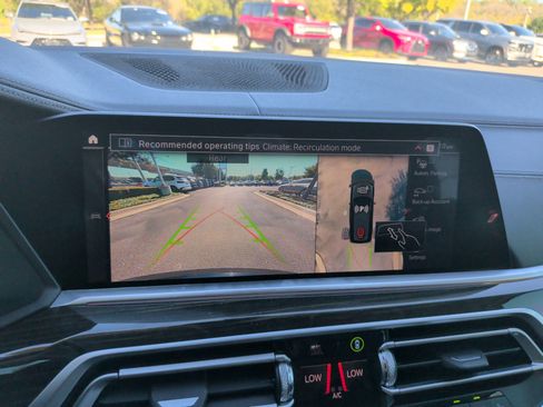 Used 2020 BMW X7 xDrive40i w/ Premium Package image 18