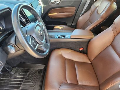 Used 2019 Volvo XC60 T6 Momentum w/ Advanced Package