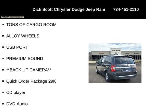 Used 2012 Chrysler Town & Country Touring FWD image 16