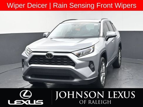Used 2021 Toyota RAV4 XLE Premium AWD/4WD image 5