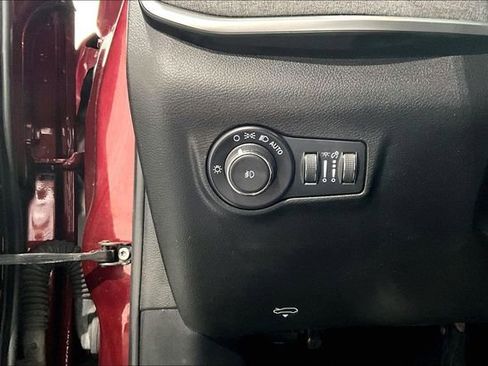 Used 2022 Jeep Compass Latitude image 38