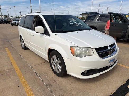 Used 2012 Dodge Grand Caravan Crew w/ Crew Value Pkg FWD image 2
