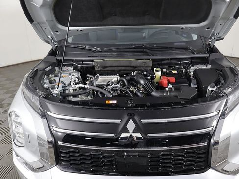 New 2026 Mitsubishi Outlander SE image 22