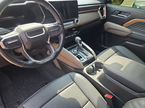 Used 2024 GMC Canyon Denali AWD/4WD image 12