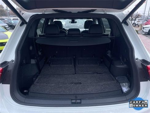 Used 2023 Volkswagen Tiguan SE R-Line image 28