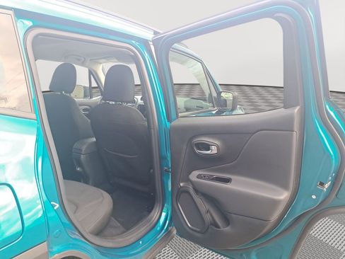 Used 2022 Jeep Renegade Latitude image 15