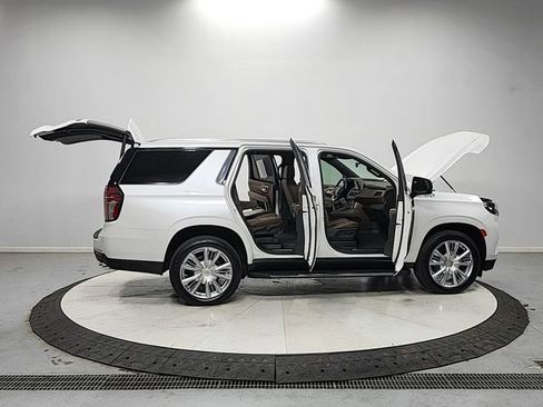 Used 2021 Chevrolet Tahoe High Country RWD image 16
