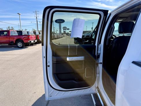 Used 2021 Ford F250 Lariat w/ Lariat Value Package image 13