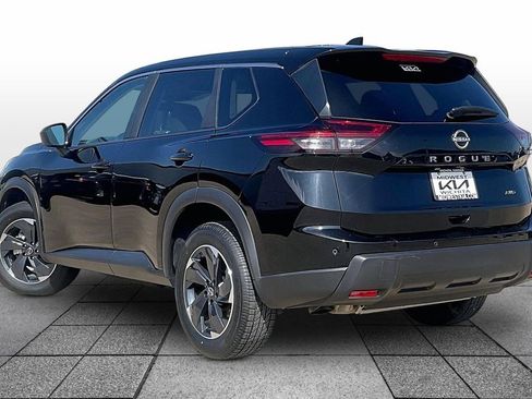Used 2025 Nissan Rogue SV AWD/4WD image 12