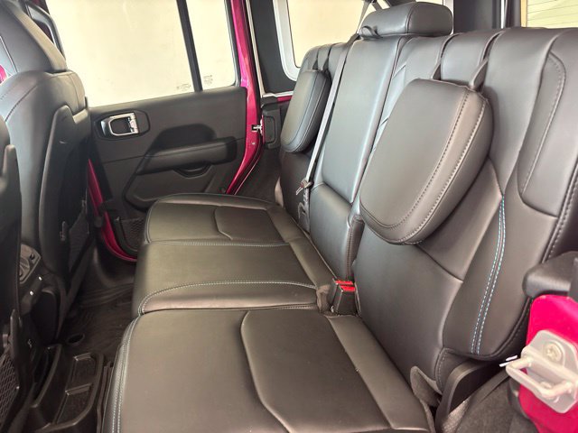 Used 2024 Jeep Wrangler Unlimited Rubicon 4xe AWD/4WD image 17