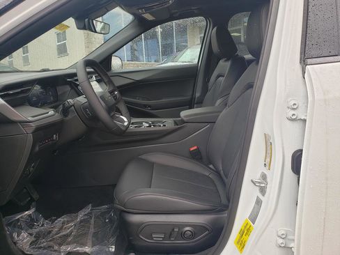 New 2026 Jeep Cherokee Overland w/ Trailer Tow Group image 10