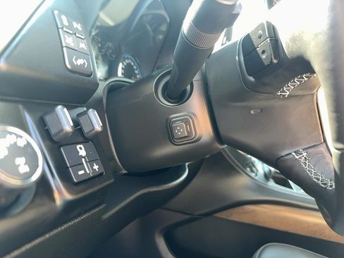 Used 2019 GMC Yukon XL Denali w/ Open Road Package AWD/4WD image 40