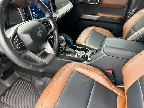 Used 2023 Ford Bronco Outer Banks image 10