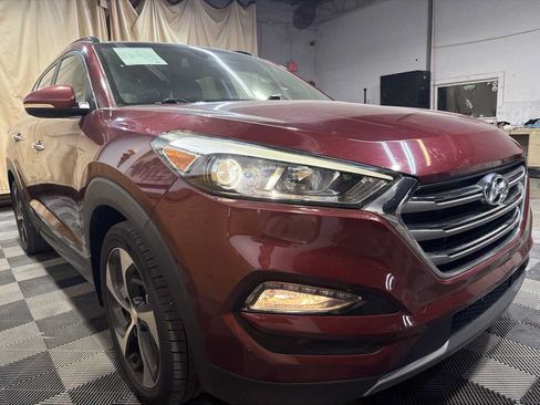 Used 2016 Hyundai Tucson Limited w/ Option Group 03 FWD image 6