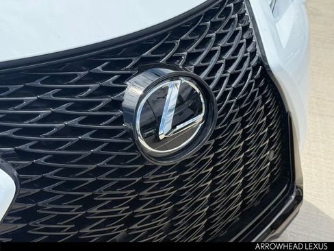 New 2026 Lexus UX 300h AWD image 32
