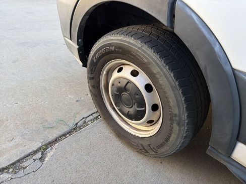 Used 2021 Ford Transit 250 Medium Roof image 5