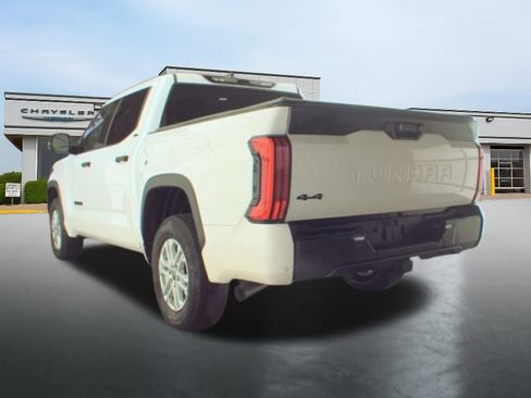 Used 2023 Toyota Tundra SR5 w/ SR5 Convenience Package AWD/4WD image 4