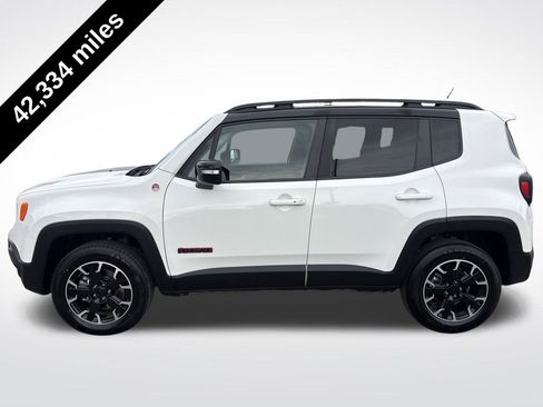 Used 2023 Jeep Renegade Trailhawk image 2