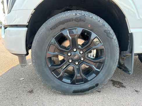 Used 2023 Ford F150 Lariat w/ Equipment Group 502A High AWD/4WD image 39