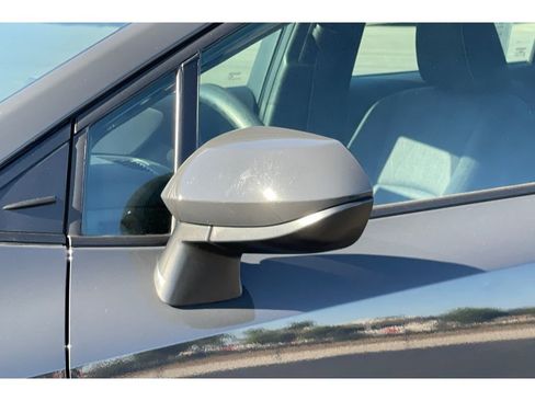 Used 2025 Toyota Corolla LE image 46