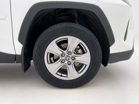 Used 2023 Toyota RAV4 XLE AWD/4WD image 32