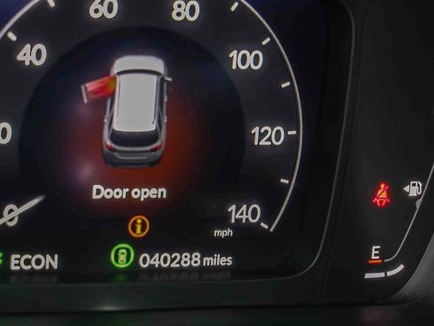 Used 2023 Honda Pilot Elite image 8