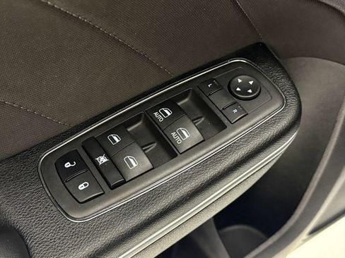 Used 2023 Dodge Charger SXT RWD image 14