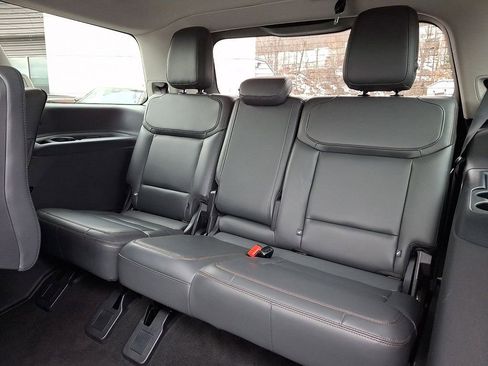 Certified 2025 Ford Expedition Active image 12