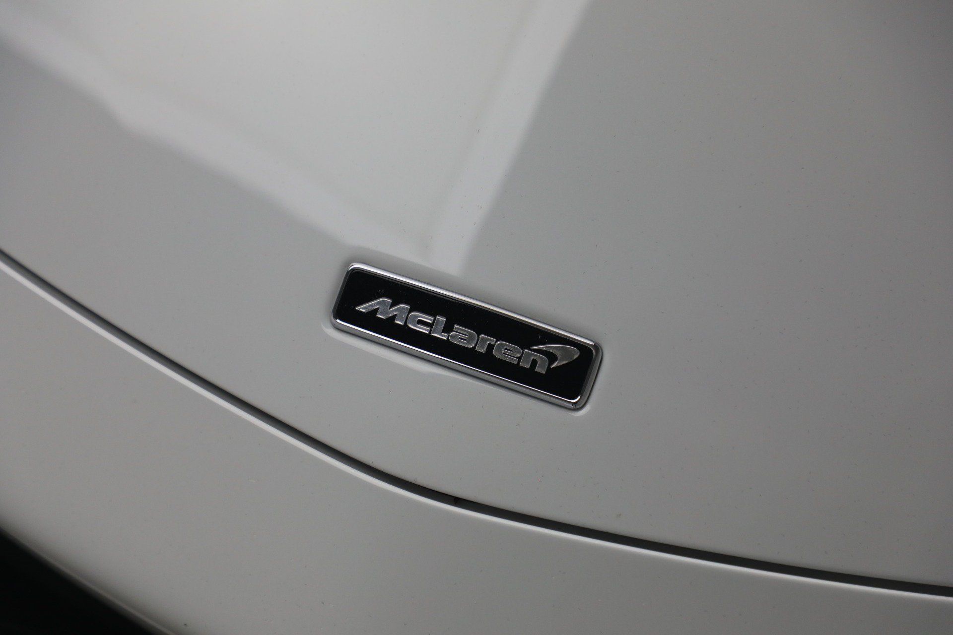 Used 2023 McLaren Artura RWD image 33
