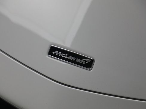 Used 2023 McLaren Artura RWD image 33