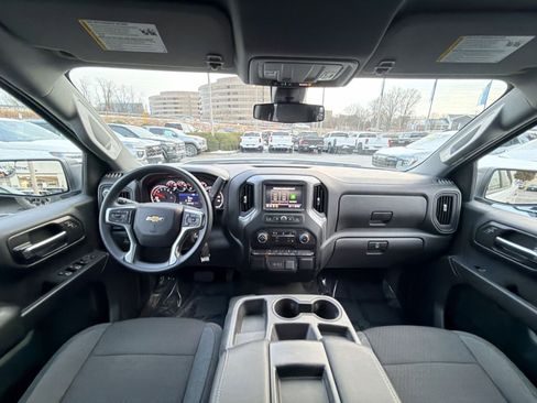 Used 2022 Chevrolet Silverado 1500 Custom w/ LPO, Blackout Package image 22