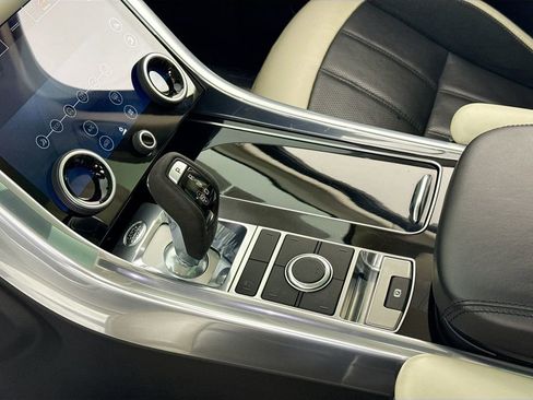 Used 2020 Land Rover Range Rover Sport HST image 21