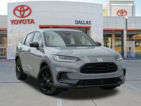 Used 2023 Honda HR-V Sport image 1