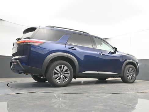 Used 2025 Nissan Pathfinder SV FWD image 45