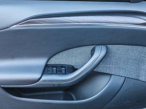 Used 2023 Tesla Model S Standard Range image 21