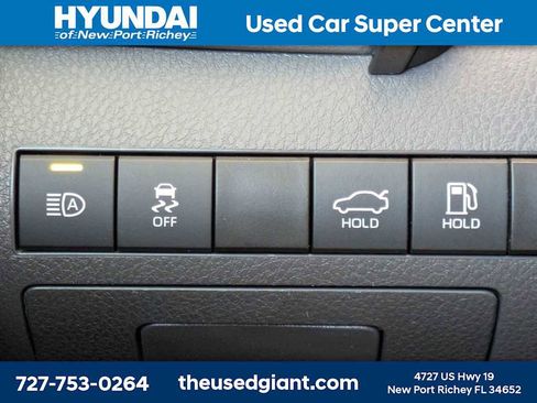 Used 2022 Toyota Camry LE image 27