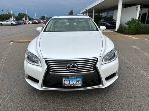 Used 2017 Lexus LS 460 L RWD image 3