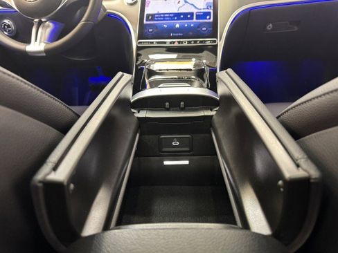 Used 2025 Mercedes-Benz C 300 Sedan image 15