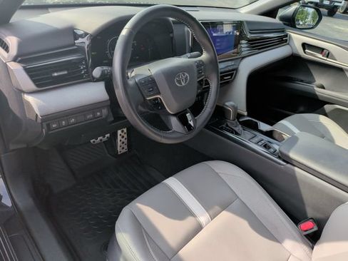 Used 2025 Toyota Camry SE FWD image 17