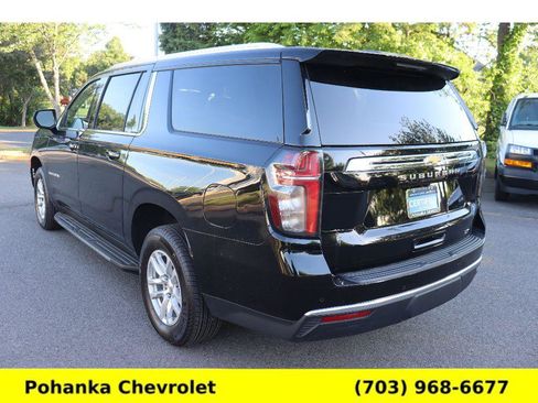 Certified 2024 Chevrolet Suburban LT AWD/4WD image 5